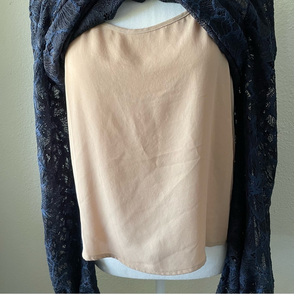 NWT WAYF Emma Puff Sleeve Lace Top Blouse Womens S Navy Floral Mock Neck Elegant - Picture 12 of 15